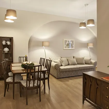 Hotel Corto Old Town 3*