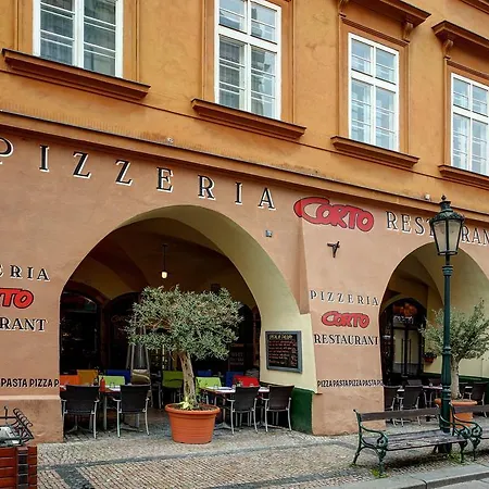 Otel Corto Old Town