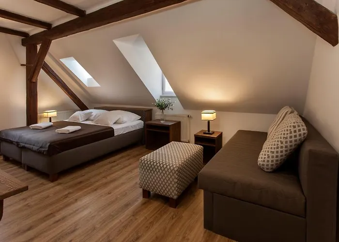Hotel Corto Old Town 3*