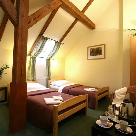 Corto Old Town מלון 3*